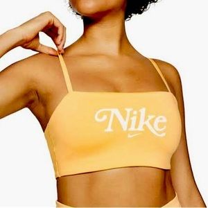 NWOT Nike Sportswear Retro Femme Bandeau Sports Bra - Mango - Size Small